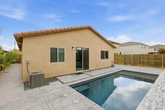 5040 Limington St, Roseville, CA 95747