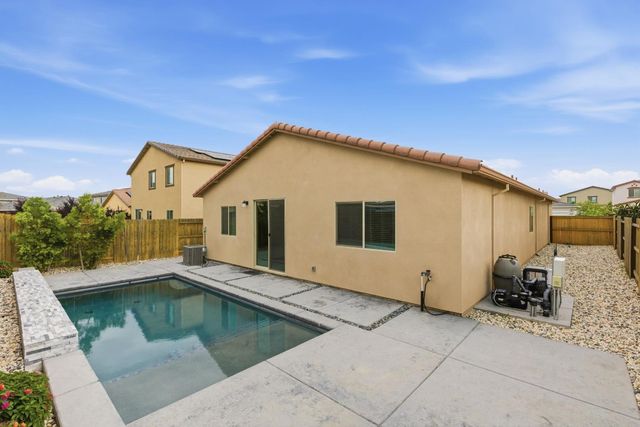 5040 Limington St, Roseville, CA 95747