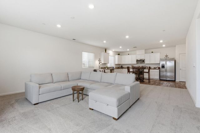 5040 Limington St, Roseville, CA 95747
