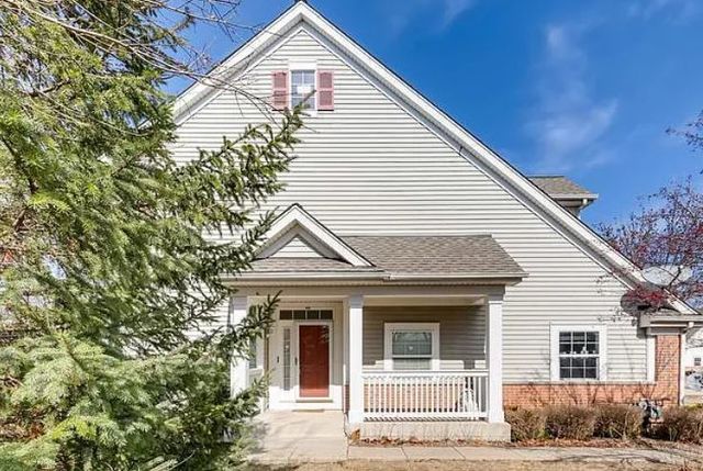 800 Linden Circle, Hoffman Estates, IL 60169