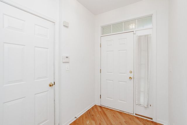 800 Linden Circle, Hoffman Estates, IL 60169