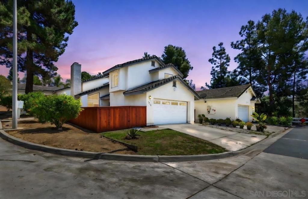 1280 Lancer Gln, Escondido, CA 92029