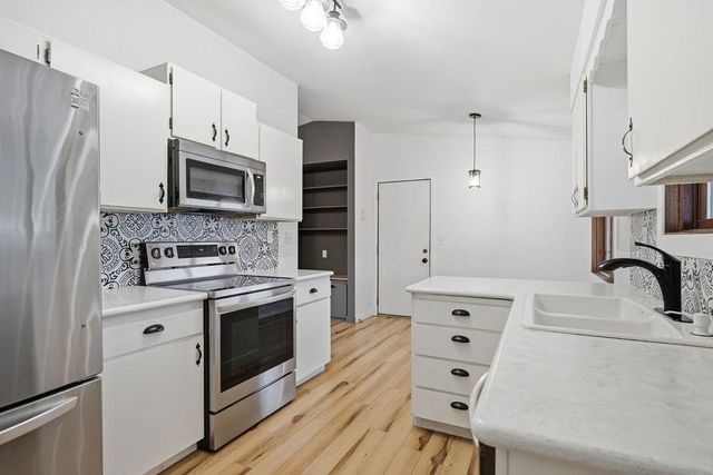 11217 E 11th Ave, Spokane Valley, WA 99206