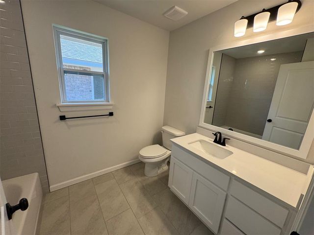 2715 Turtle Way, Midwest City, OK 73130