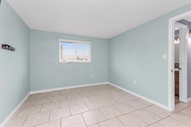 573 SKYLARK LANE NW, Port Charlotte, FL 33952