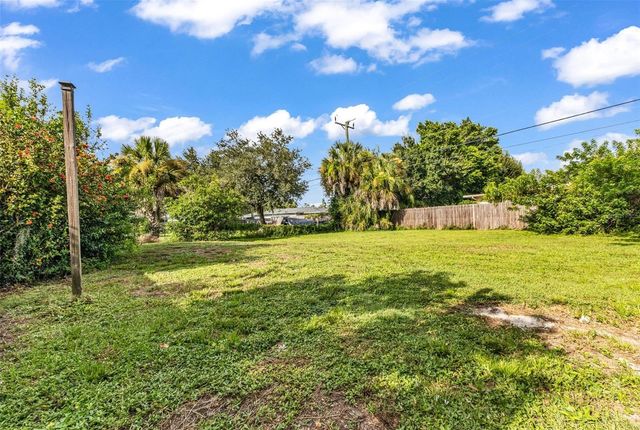 573 SKYLARK LANE NW, Port Charlotte, FL 33952
