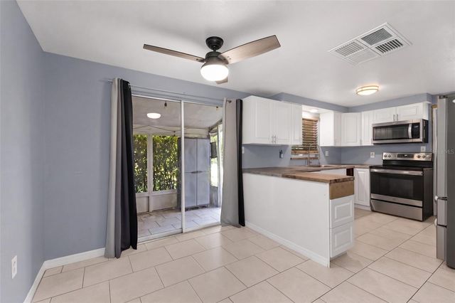 573 SKYLARK LANE NW, Port Charlotte, FL 33952