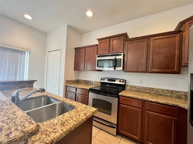 10935 SAVANNAH LANDING CIRCLE, Orlando, FL 32832