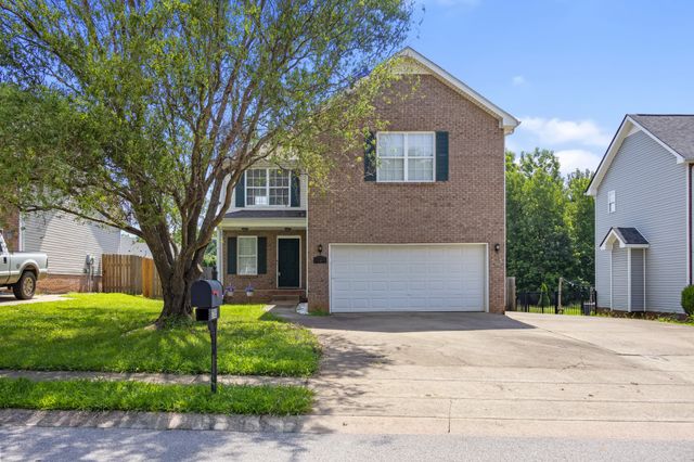 2785 Ridgepole Dr, Clarksville, TN 37040