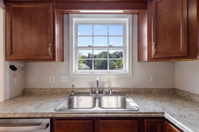 2785 Ridgepole Dr, Clarksville, TN 37040