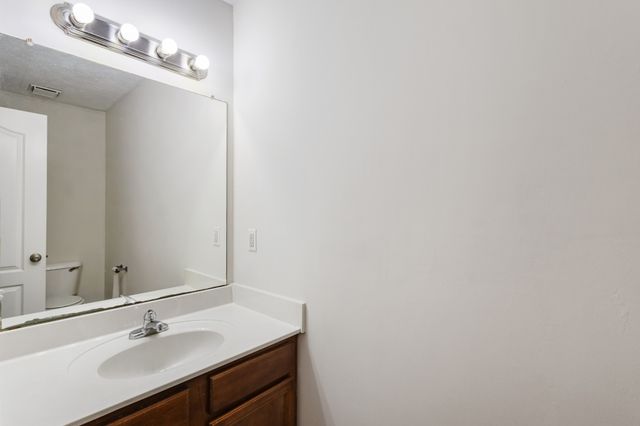 2785 Ridgepole Dr, Clarksville, TN 37040