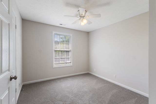 2785 Ridgepole Dr, Clarksville, TN 37040