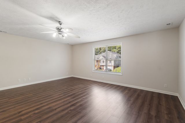 2785 Ridgepole Dr, Clarksville, TN 37040