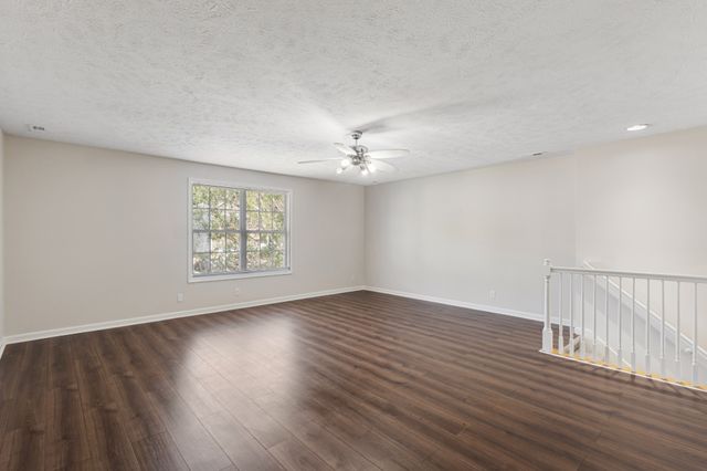 2785 Ridgepole Dr, Clarksville, TN 37040