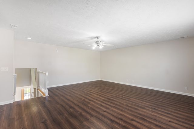 2785 Ridgepole Dr, Clarksville, TN 37040
