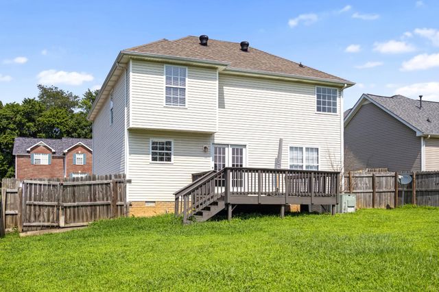 2785 Ridgepole Dr, Clarksville, TN 37040