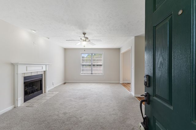 2785 Ridgepole Dr, Clarksville, TN 37040