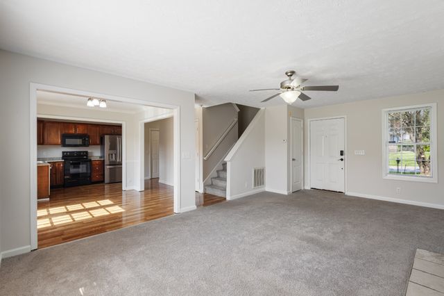 2785 Ridgepole Dr, Clarksville, TN 37040