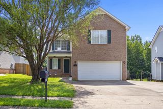 2785 Ridgepole Dr, Clarksville, TN 37040