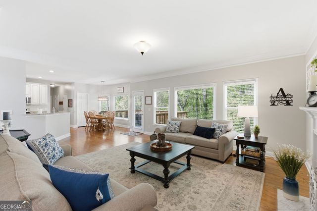 1112 Oakhurst Trail, Lawrenceville, GA 30043