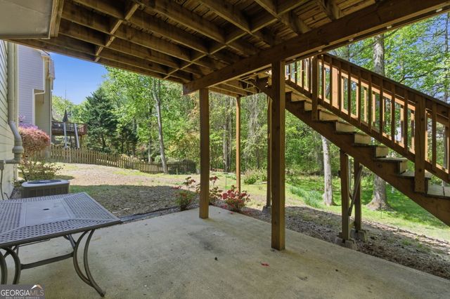 1112 Oakhurst Trail, Lawrenceville, GA 30043