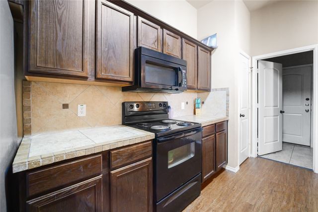 363 Armstrong Lane, Lavon, TX 75166