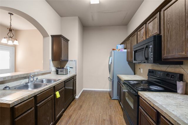 363 Armstrong Lane, Lavon, TX 75166