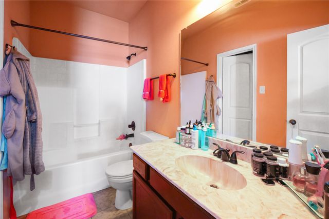 363 Armstrong Lane, Lavon, TX 75166
