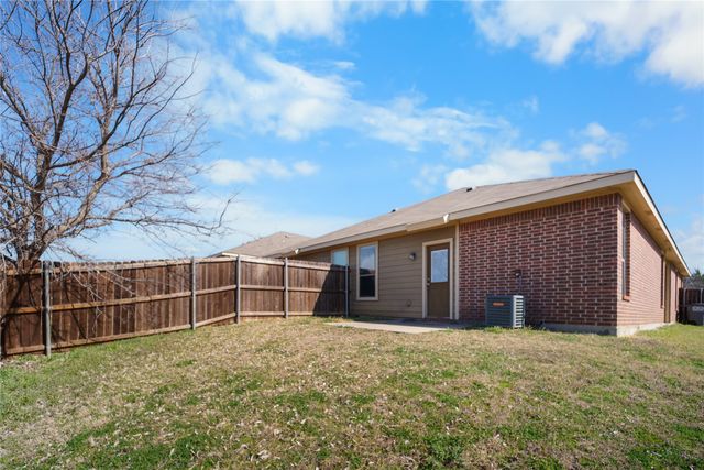 363 Armstrong Lane, Lavon, TX 75166