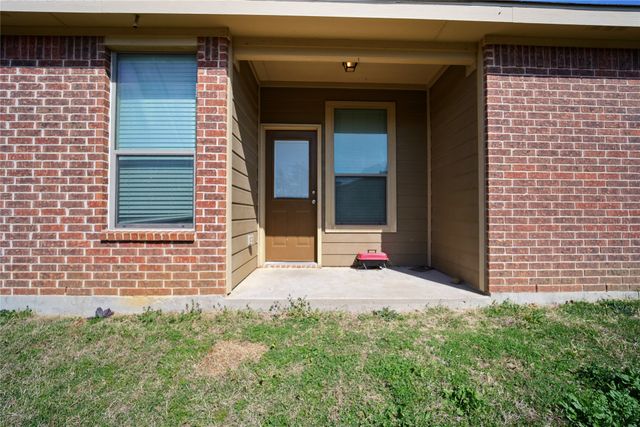 363 Armstrong Lane, Lavon, TX 75166