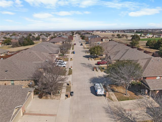 363 Armstrong Lane, Lavon, TX 75166