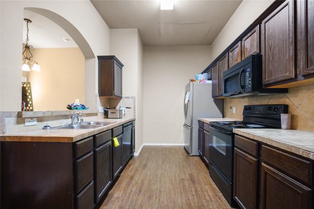 363 Armstrong Lane, Lavon, TX 75166