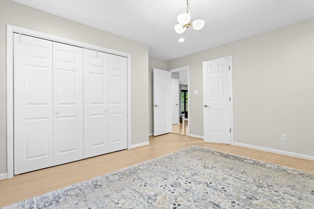 259 Brooks Point LN, Union Hall, VA 24176