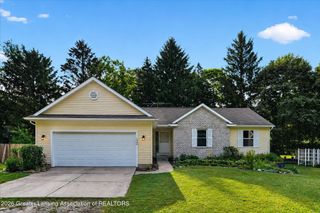1444 N Waverly Road, Dimondale, MI 48821