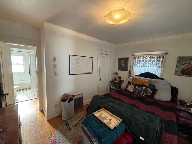 21 Glenellen Rd 1, Boston, MA 02132