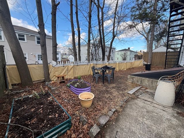 21 Glenellen Rd 1, Boston, MA 02132