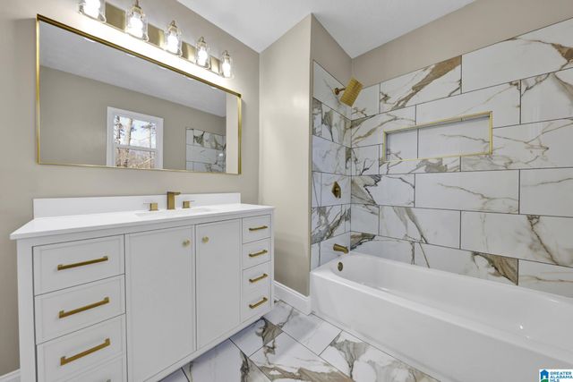 825 CHEROKEE TRAIL, Anniston, AL 36206