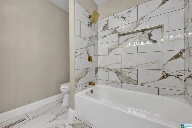 825 CHEROKEE TRAIL, Anniston, AL 36206