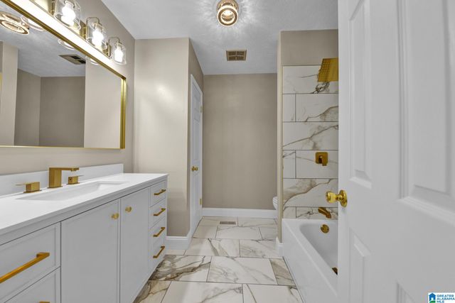 825 CHEROKEE TRAIL, Anniston, AL 36206