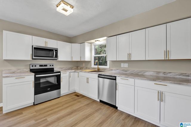 825 CHEROKEE TRAIL, Anniston, AL 36206