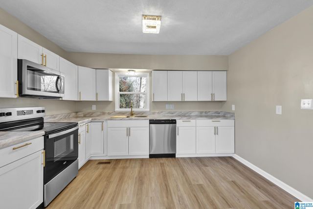 825 CHEROKEE TRAIL, Anniston, AL 36206