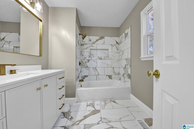 825 CHEROKEE TRAIL, Anniston, AL 36206