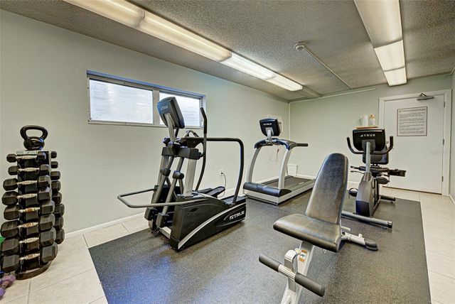 800 BENJAMIN FRANKLIN DRIVE 202, Sarasota, FL 34236