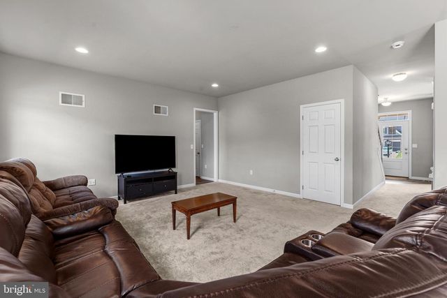 875 ASHFIELD DRIVE, Carlisle, PA 17015
