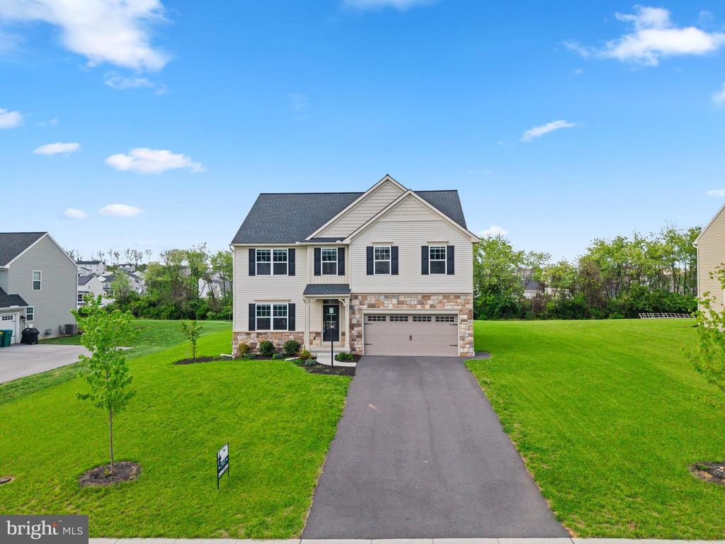 875 ASHFIELD DRIVE, Carlisle, PA 17015