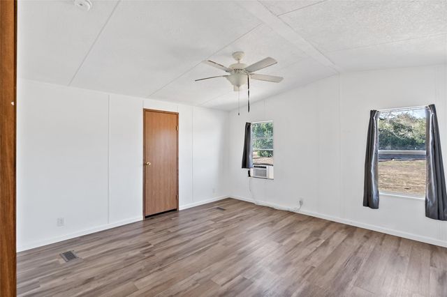 8283 Blue Fire Lane, Franklin, TX 77856