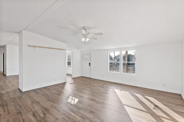 8283 Blue Fire Lane, Franklin, TX 77856