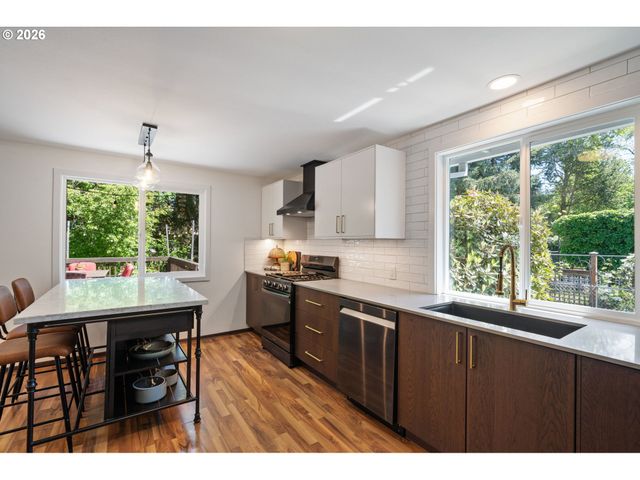 9815 Sw OMARA St, Tigard, OR 97223