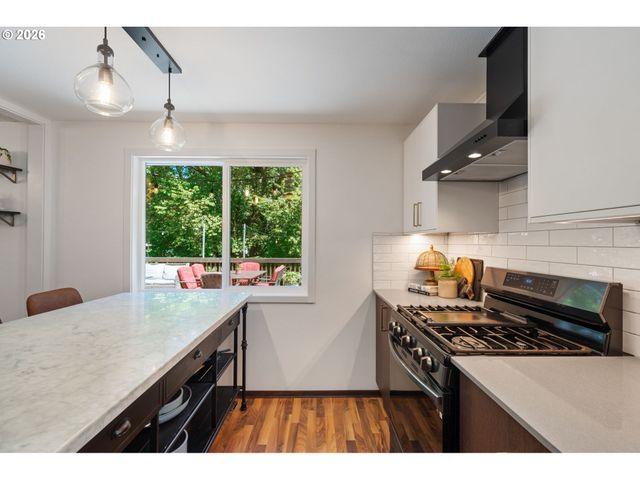 9815 Sw OMARA St, Tigard, OR 97223