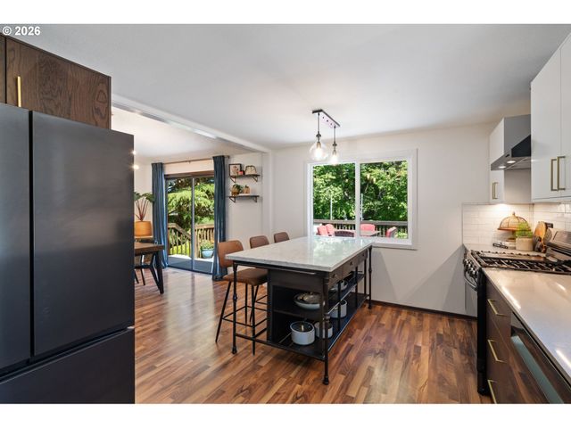 9815 Sw OMARA St, Tigard, OR 97223